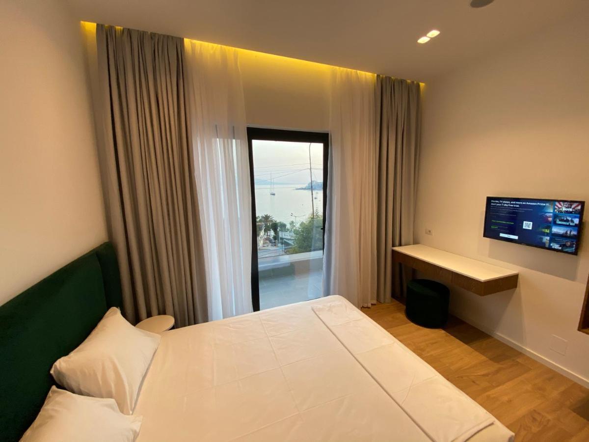 Hotel Kanes Sarandë Exterior foto