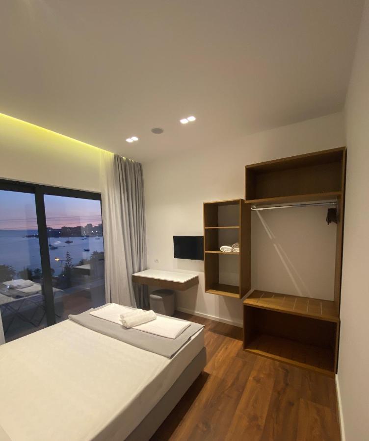 Hotel Kanes Sarandë Exterior foto
