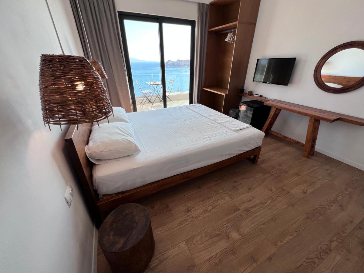 Hotel Kanes Sarandë Exterior foto