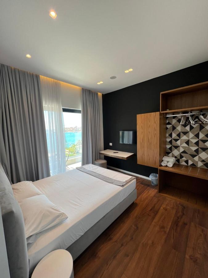 Hotel Kanes Sarandë Exterior foto